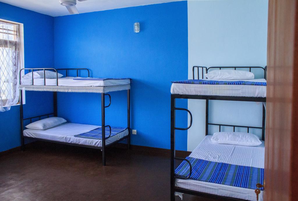The Vintage Club Hostel Dehiwala-Mount Lavinia Exteriör bild
